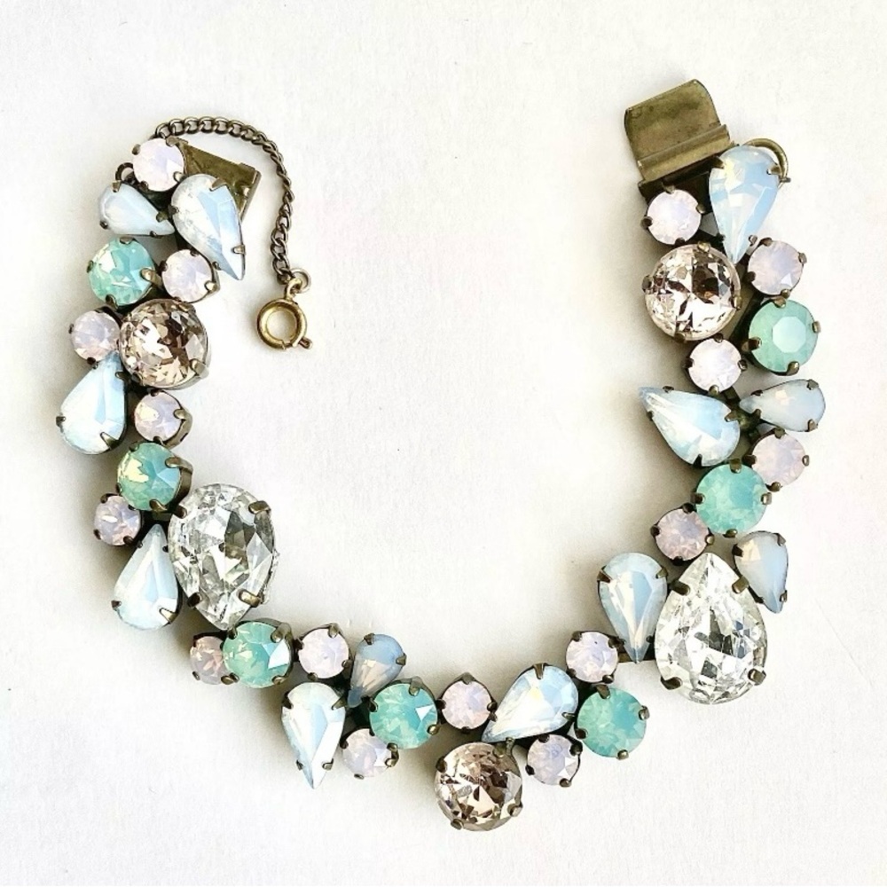 Sorrelli Pastel Crystal Teardrop Bracelet in Opal, Aqua, and Clear